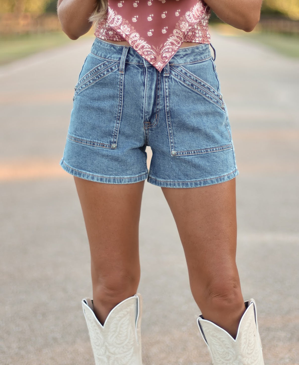 THE STEVI SHORTS