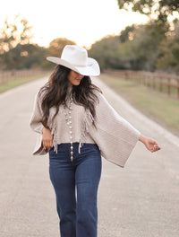 ARIAT HEATHER PONCHO SWEATER