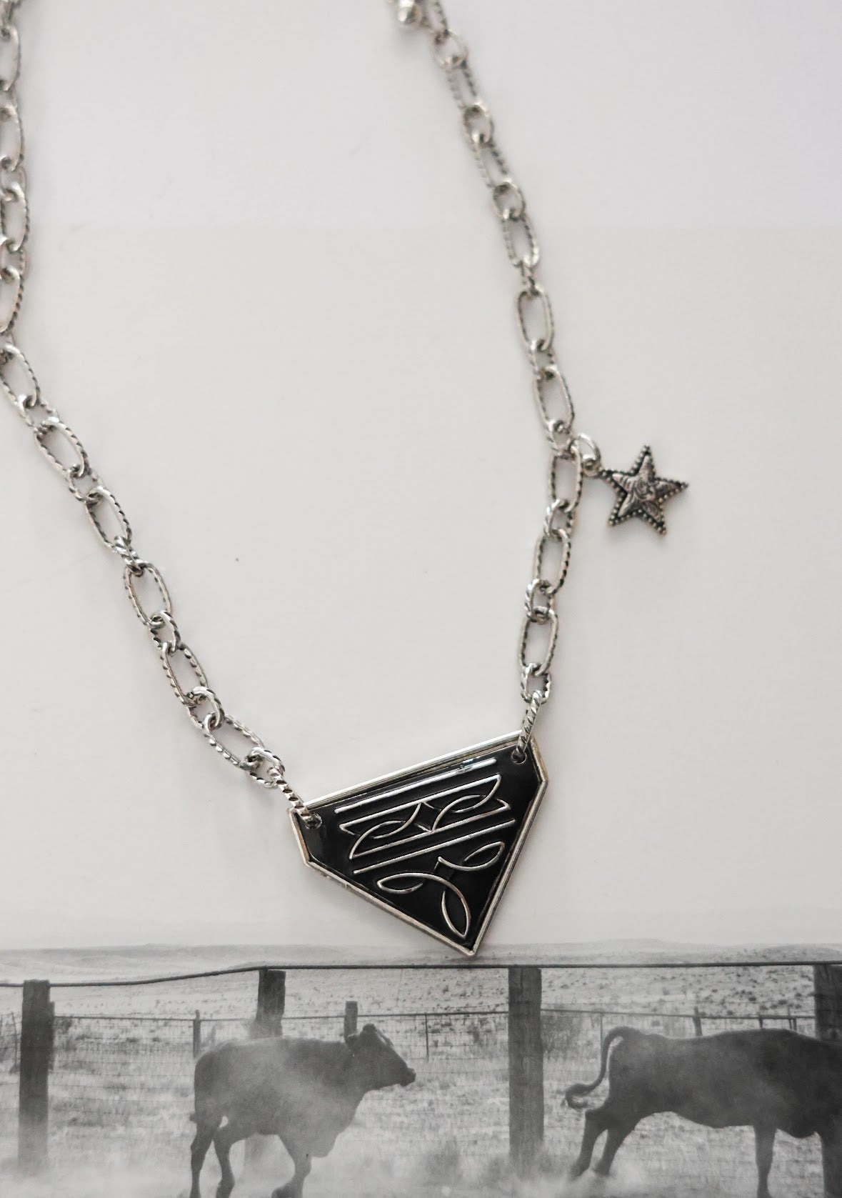 THE KELLIE NECKLACE