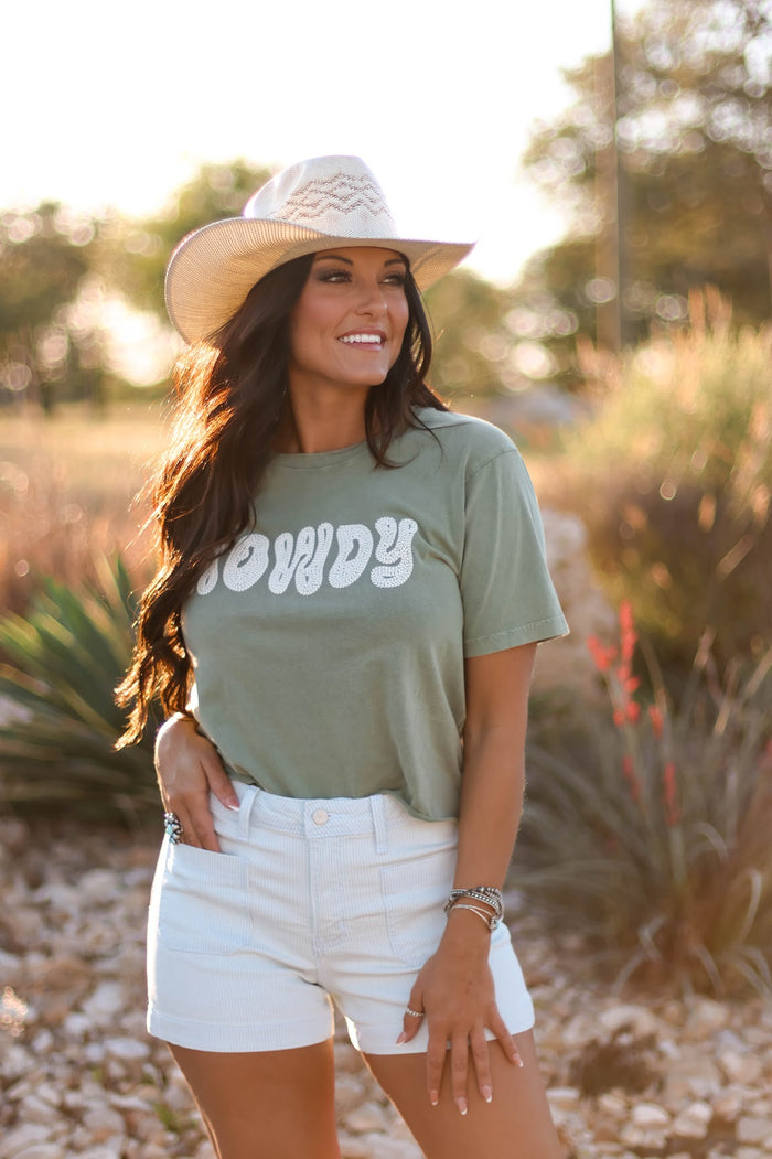 THE HOWDY TEE-OLIVE