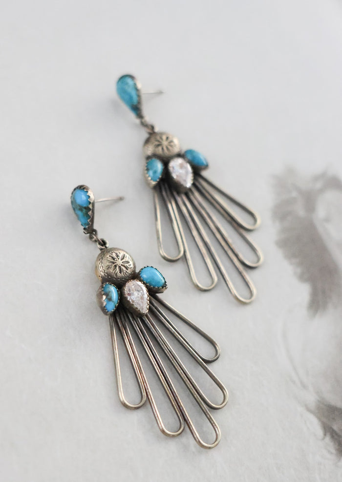 THE LYSA EARRINGS