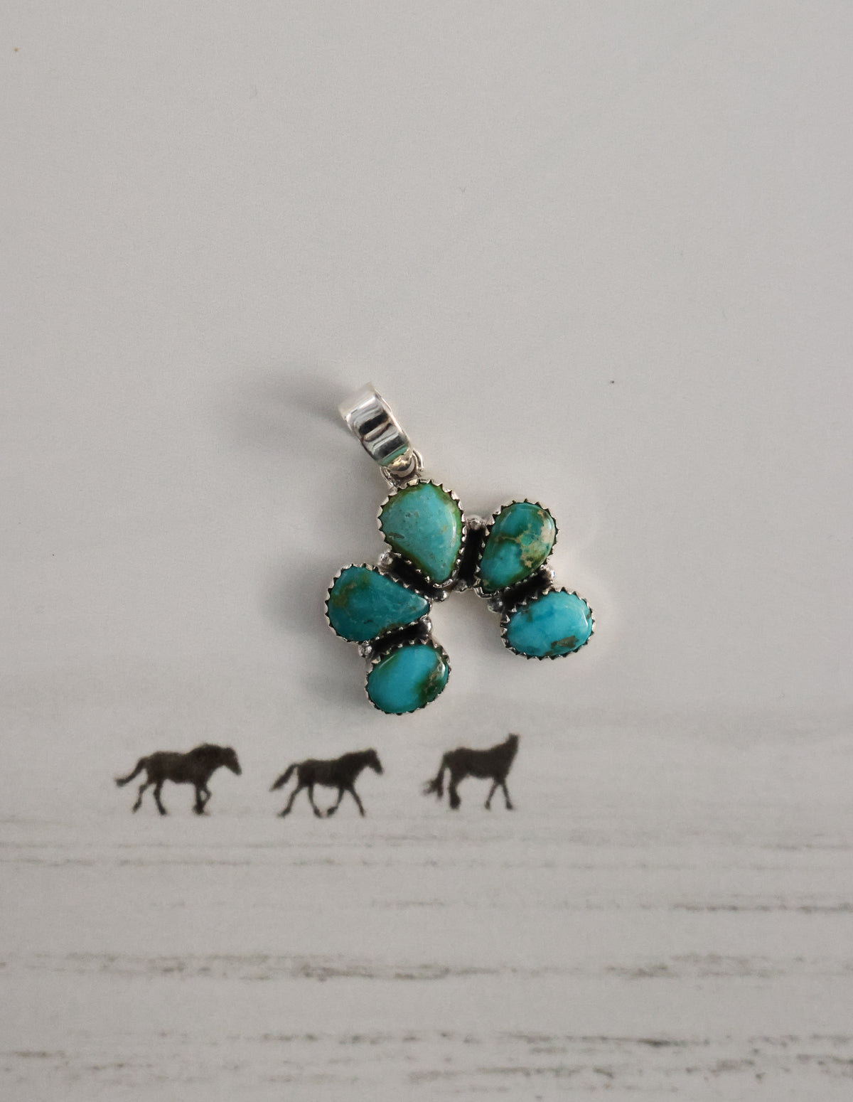 THE LARAMIE PENDANT