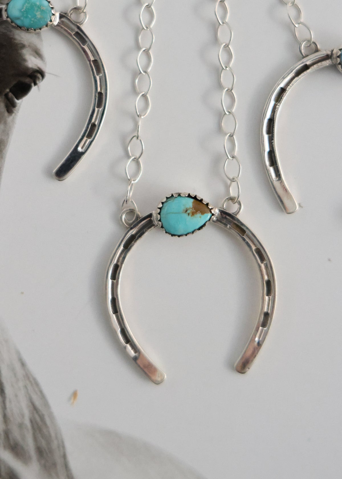 THE LAURA NECKLACE