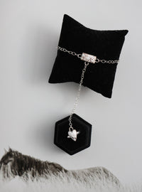 THE LORENA HAND CHAIN - WHITE HORSE
