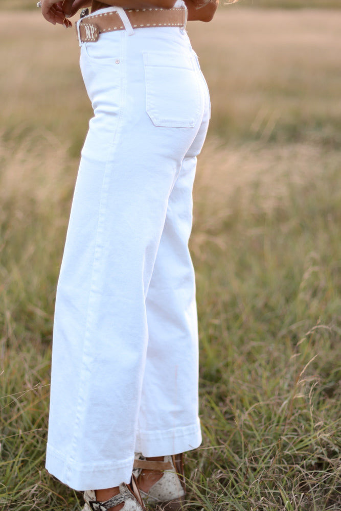 ARIAT HIGH RISE COUNTRYSIDE WIDE LEG JEAN-WHITE