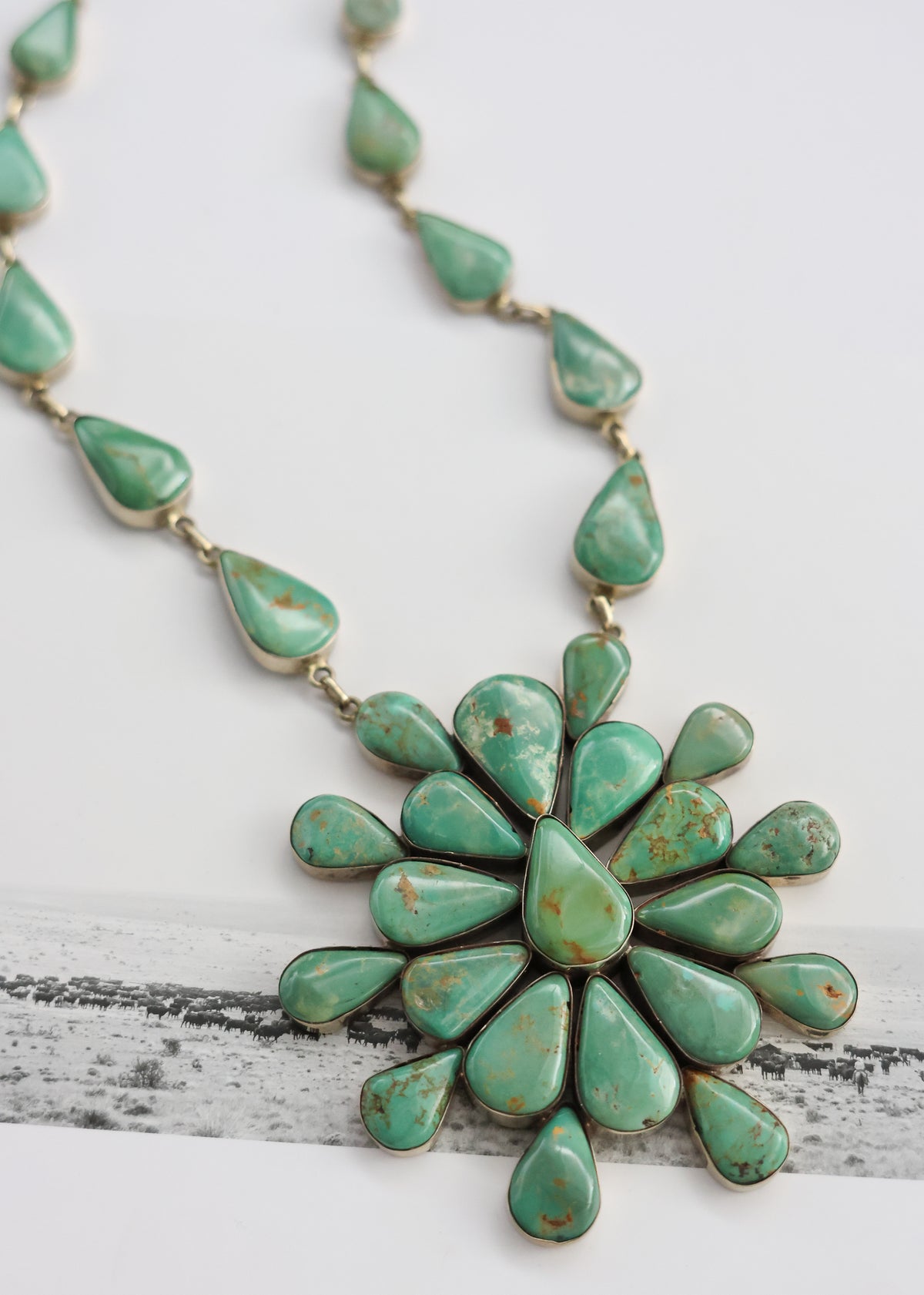 THE MAYES NECKLACE