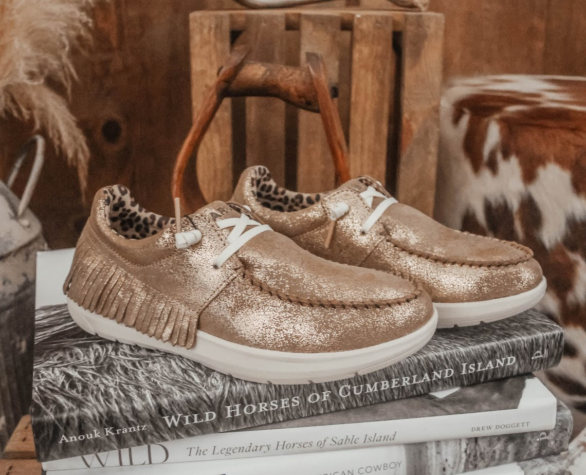 ARIAT FOILED ROSE FRINGE SHOE