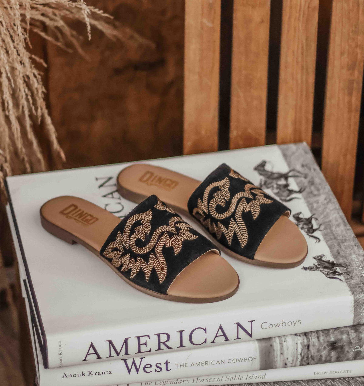 DINGO LASSO SANDAL - BLACK