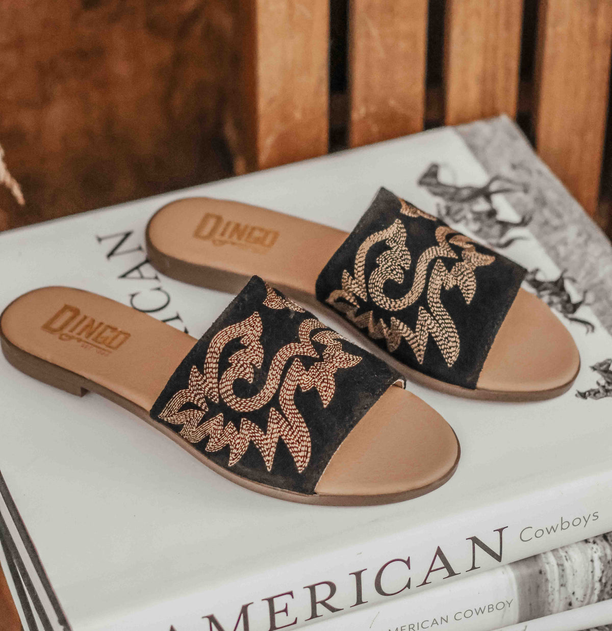 DINGO LASSO SANDAL - BLACK