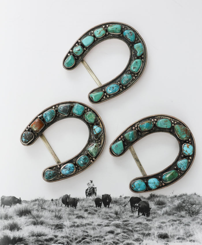 HORSESHOE BELT BUCKLE