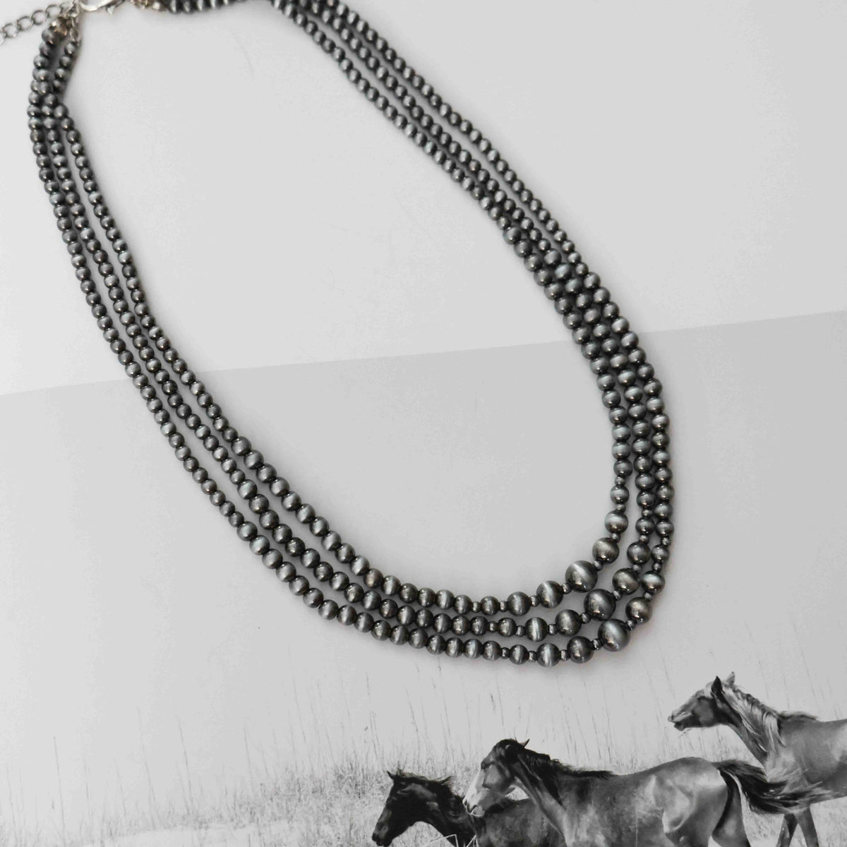 THE NOAH NECKLACE