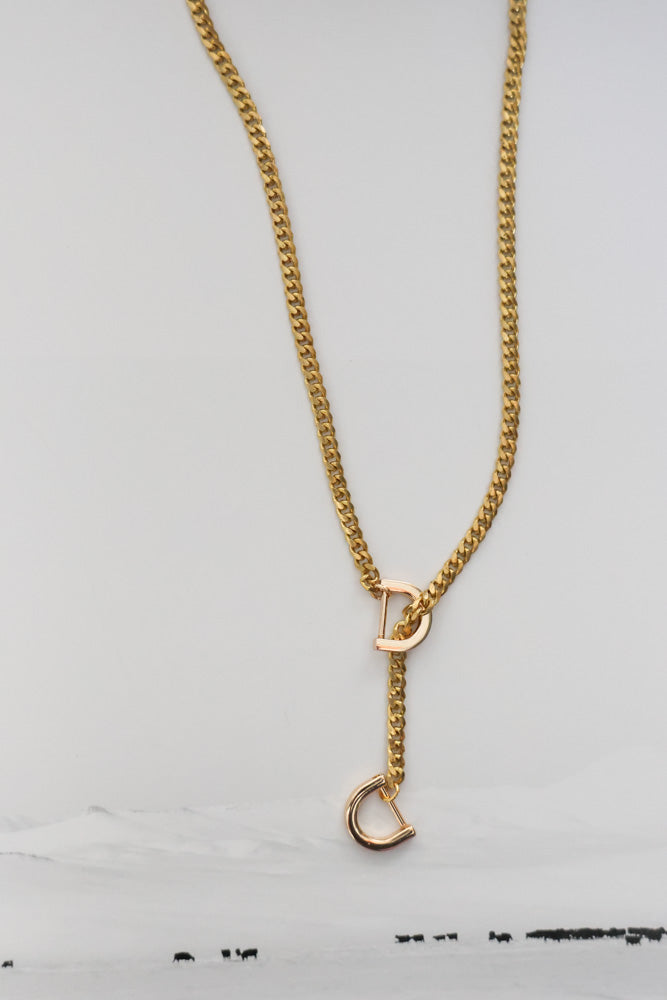THE LARIAT SNAFFLE NECKLACE