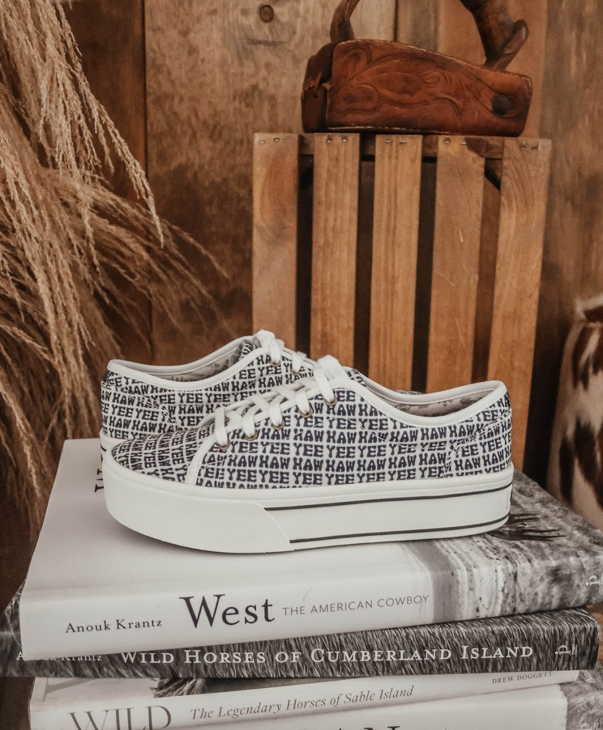 ARIAT SKYLAR SHOE-YEEHAW