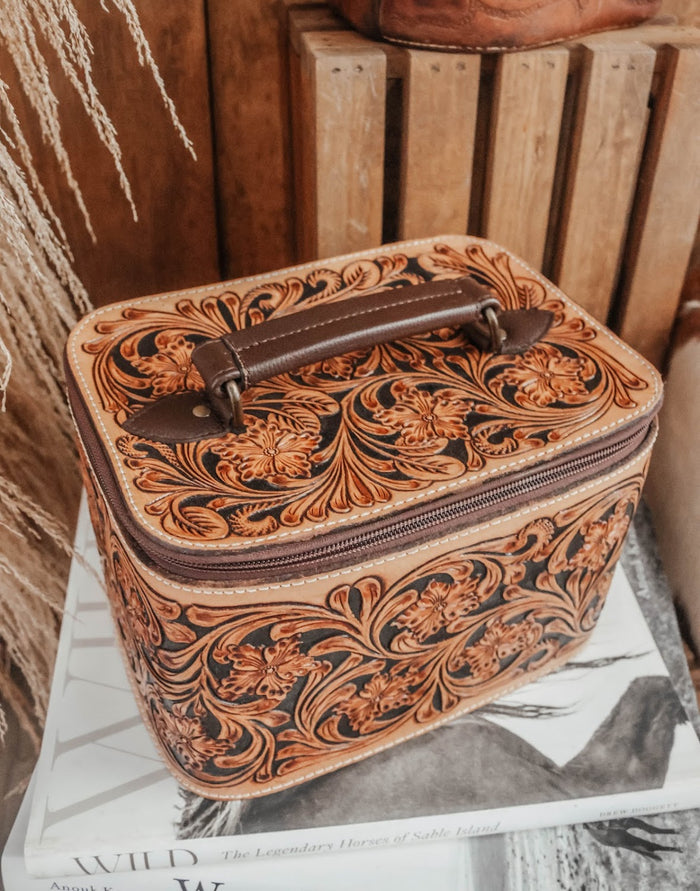 THE DARBY JEWELRY CASE