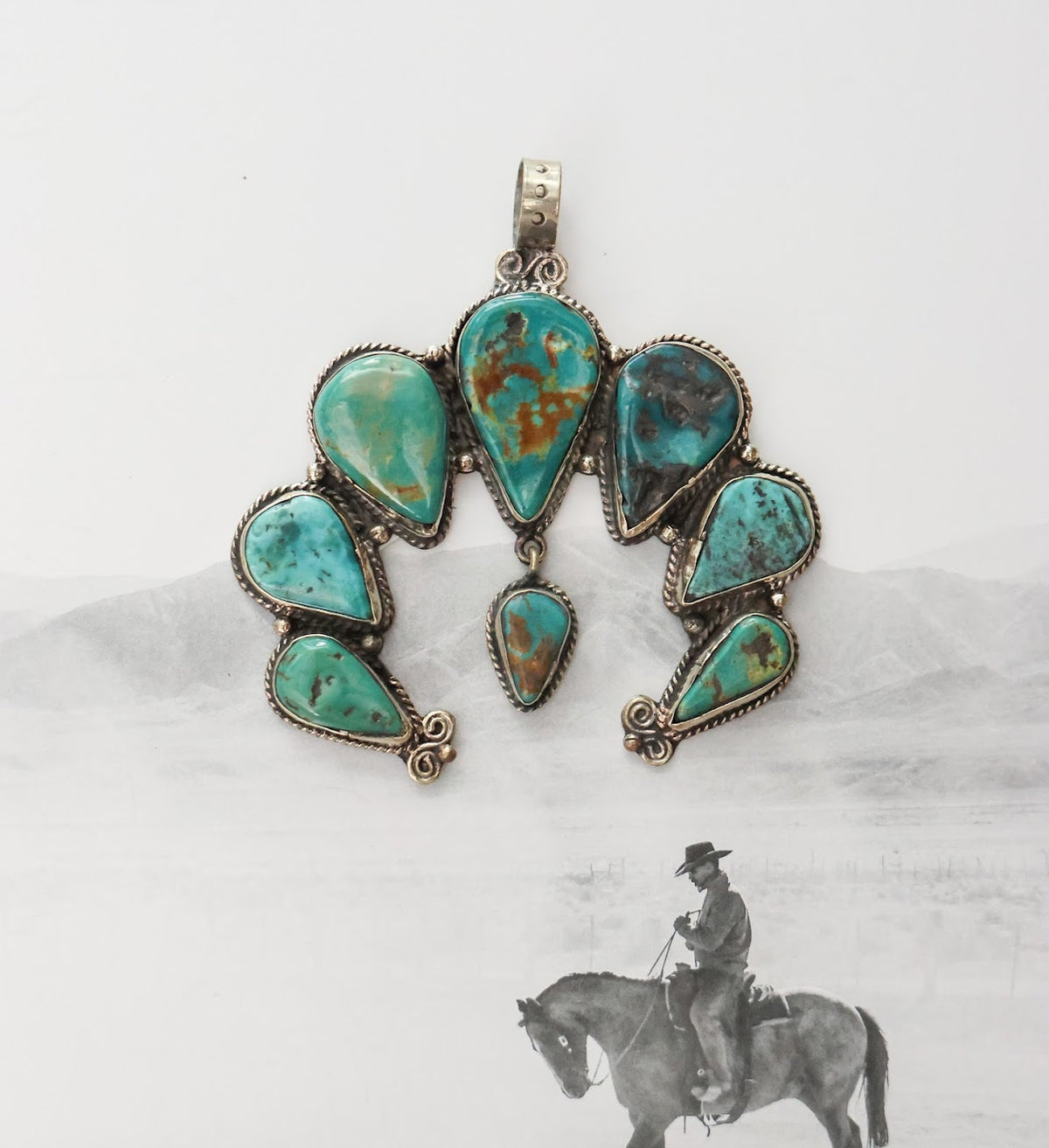 THE HANNAH SQUASH PENDANT