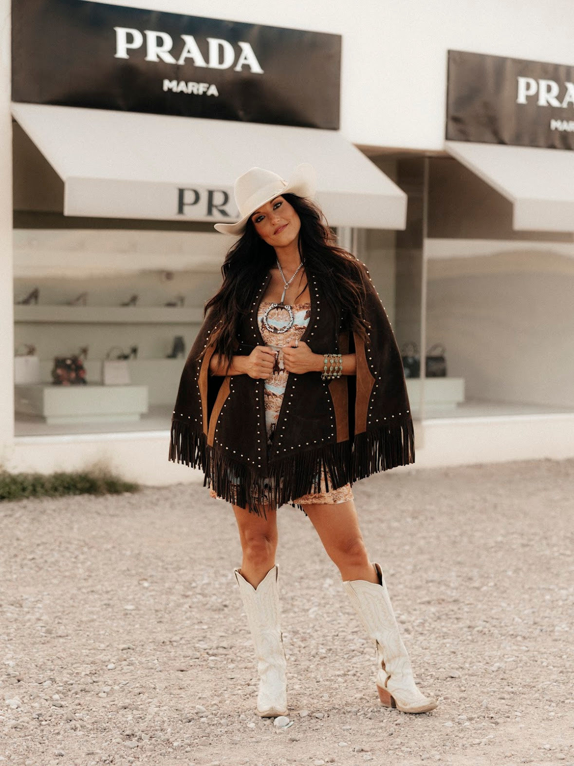 SHADES OF CHOCOLATE CAPE