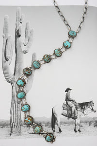 THE DOLLY NECKLACE