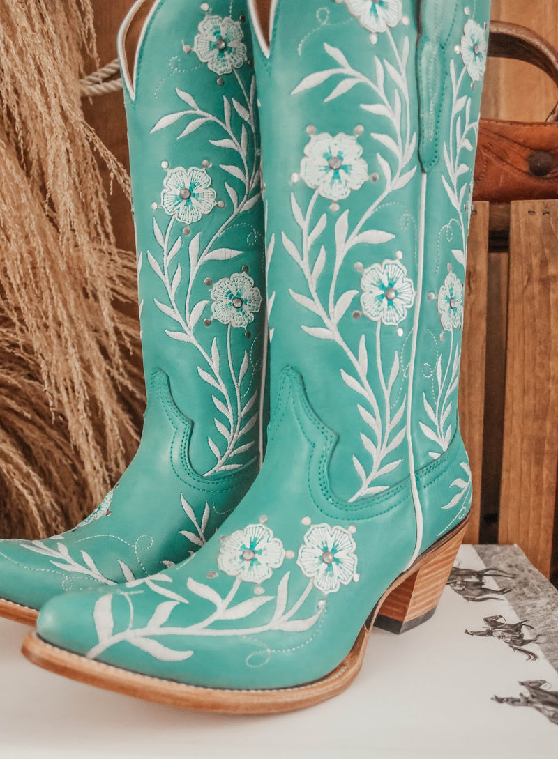 ARIAT ROMANCE J TOE FLORAL BOOT