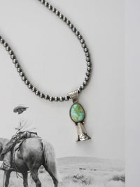 THE AMBER NECKACE