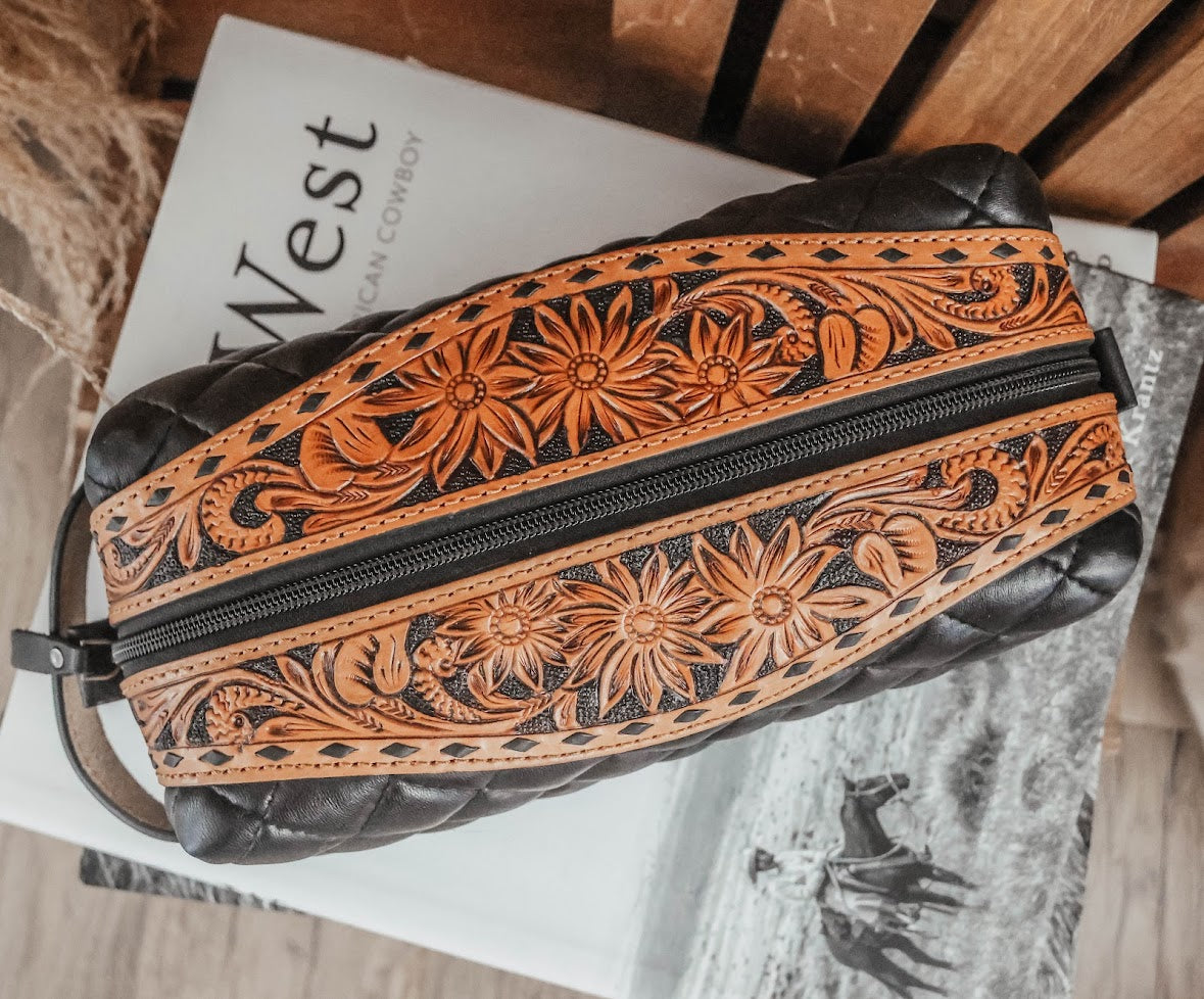 THE JAYDEN TOILETRY BAG