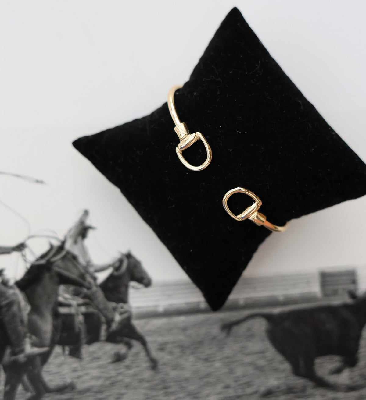 THE SADIE HORSE BIT BRACELET