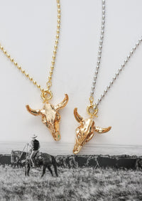 THE HUNTRESS NECKLACE