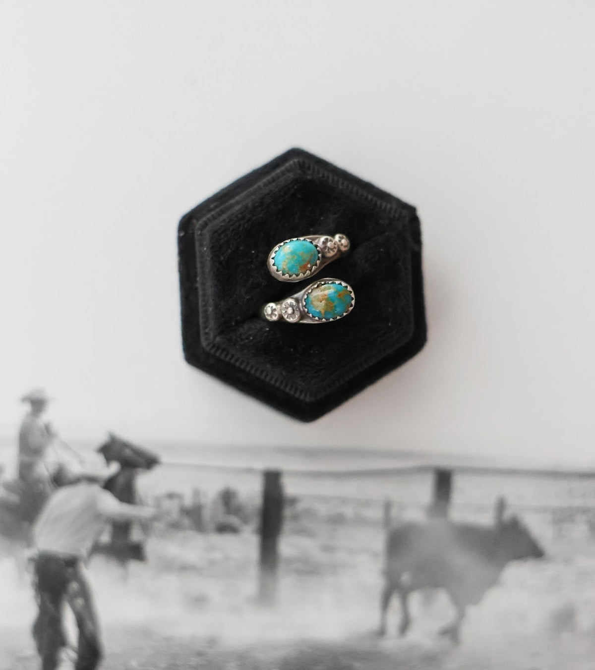 THE CAPRI RING
