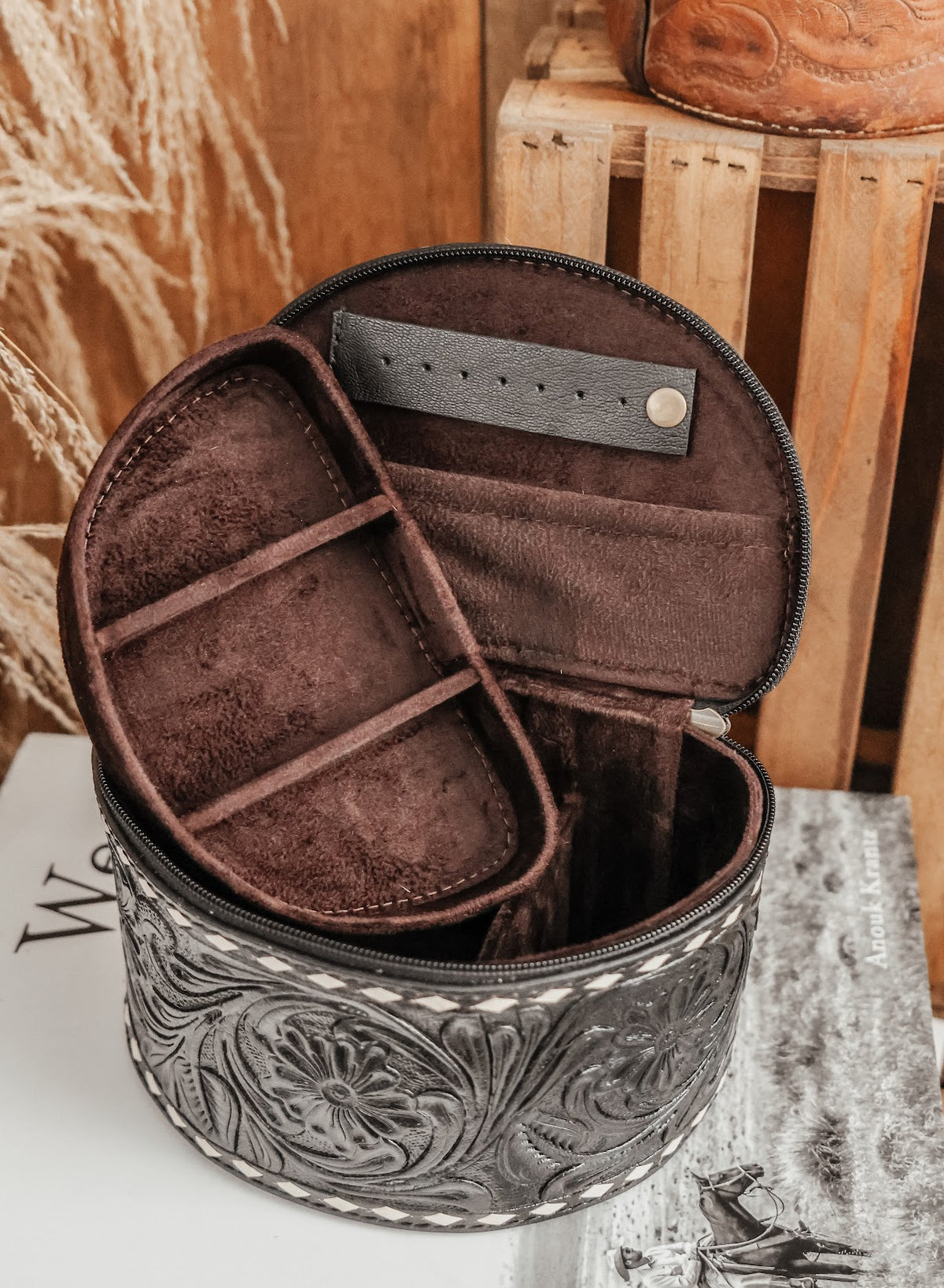 THE LAINEY JEWELRY CASE