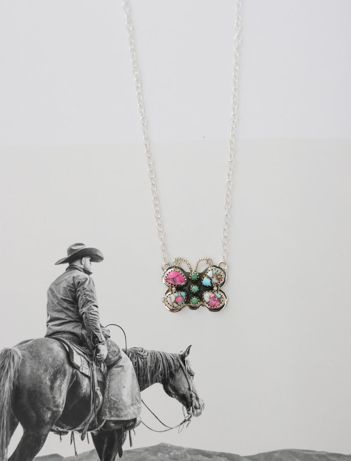 THE ROSIE NECKLACE