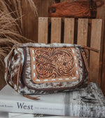 THE CONWAY TOILETRY BAG