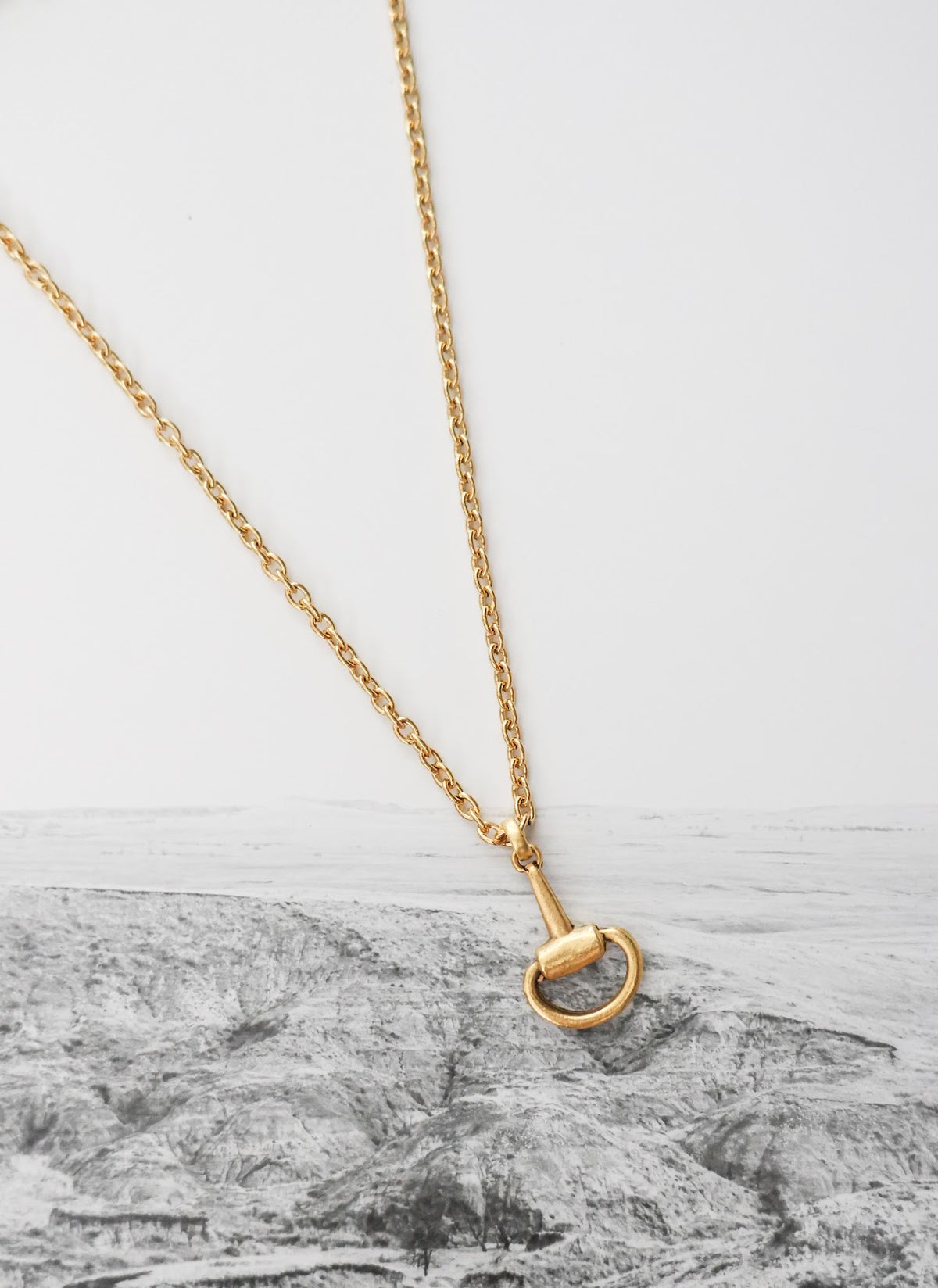 THE ELGIN NECKLACE