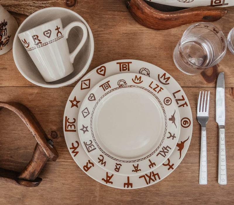 WESTERN DINNERWARE 16 PIECE SET