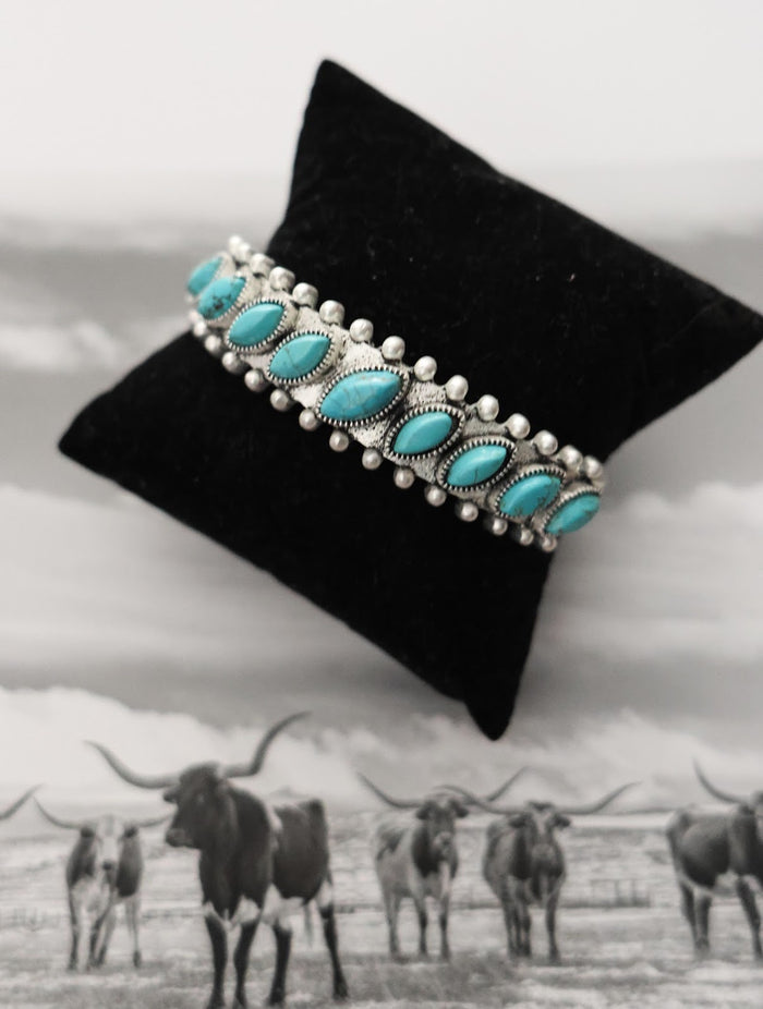 THE HILLARY CUFF