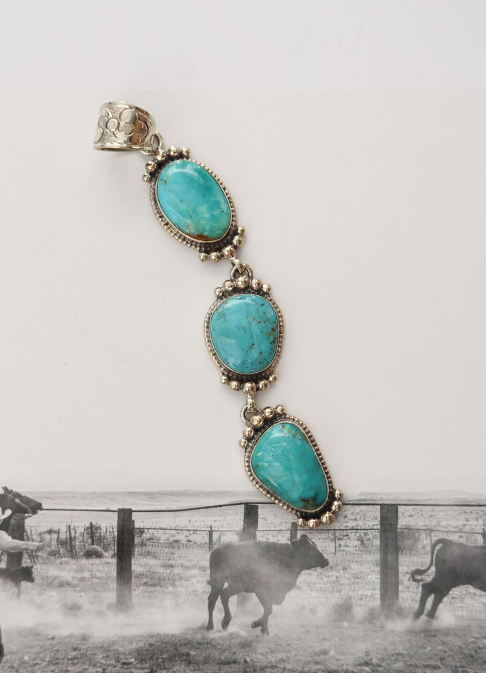 THE HOLLAND PENDANT