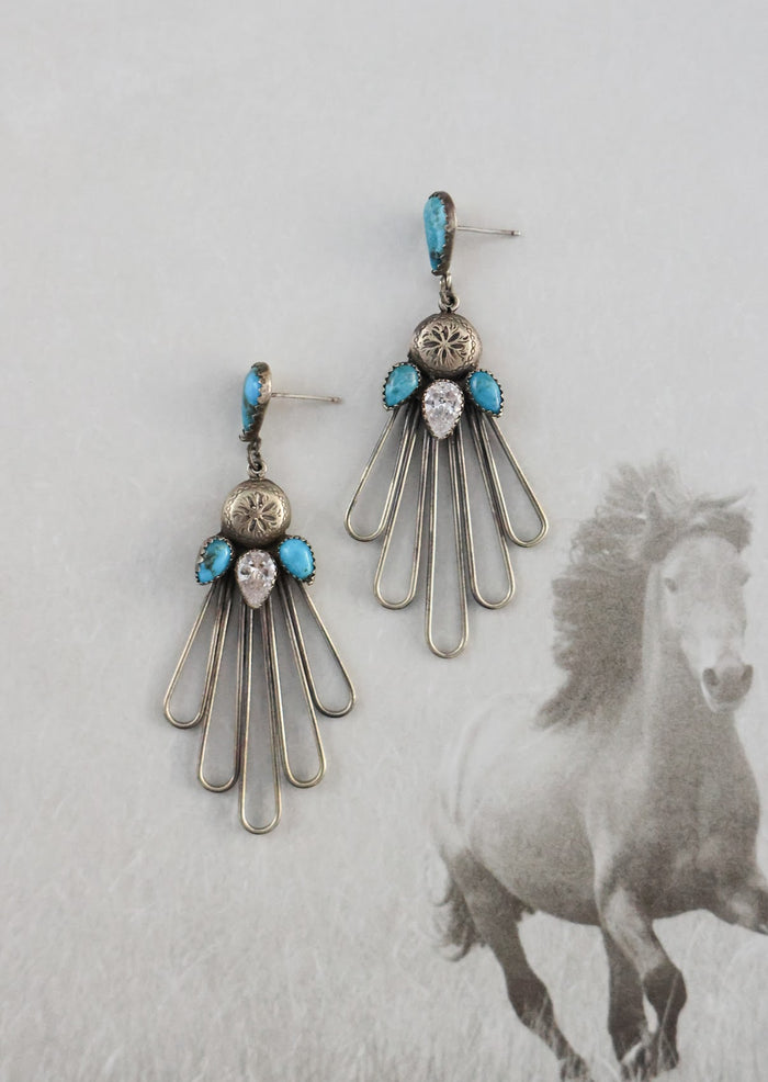 THE LYSA EARRINGS