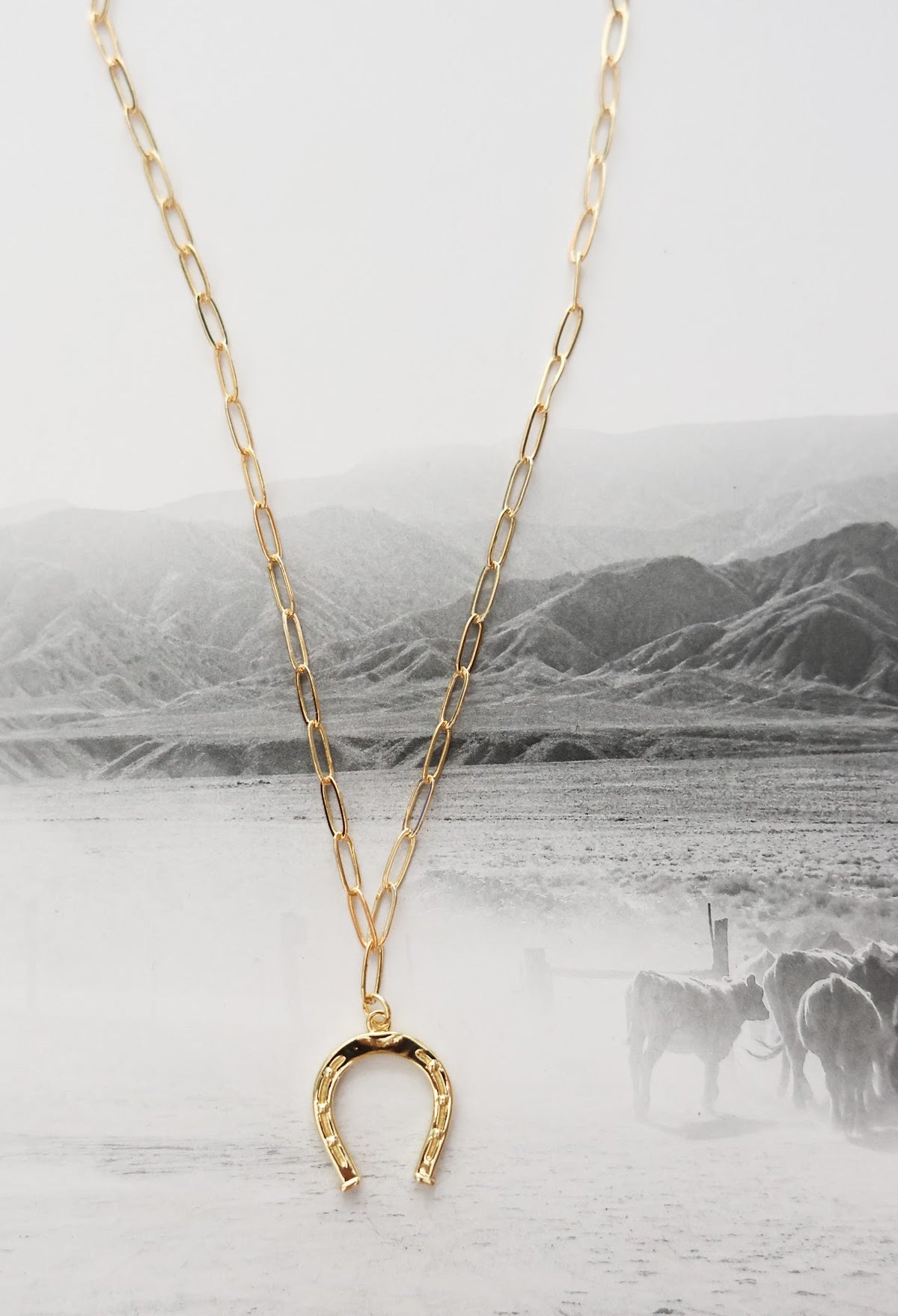 THE DERBY NECKLACE
