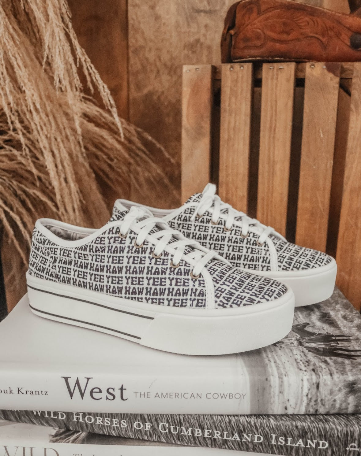 ARIAT SKYLAR SHOE-YEEHAW