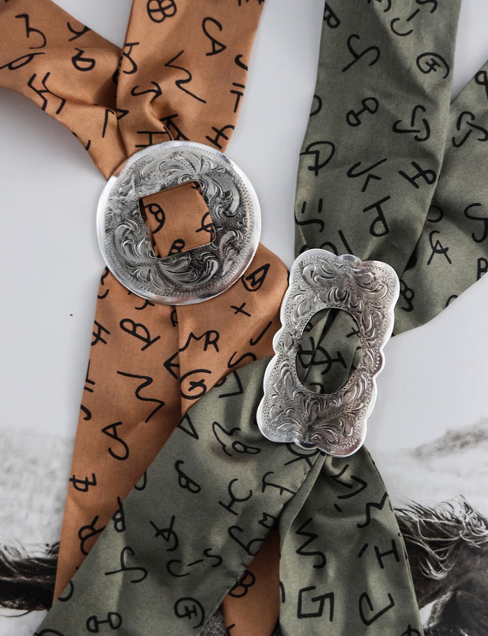 THE HAMILTON SCARF SLIDE