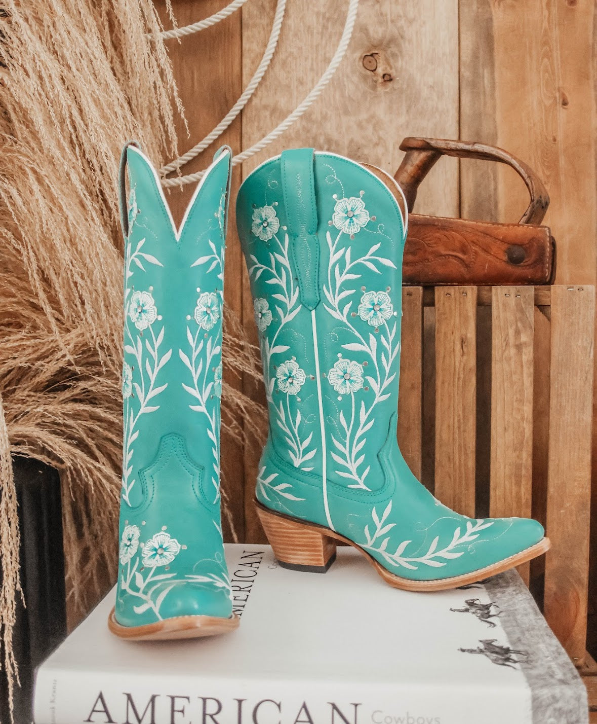 ARIAT ROMANCE J TOE FLORAL BOOT