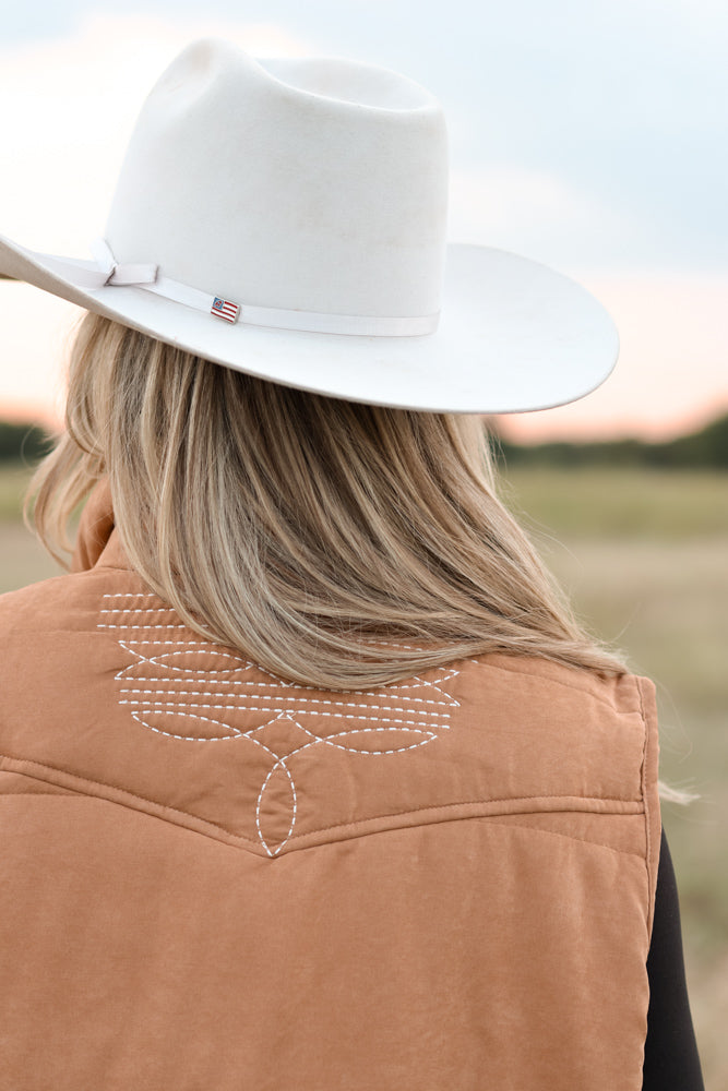 THE BOOTSTITCH VEST-TAN
