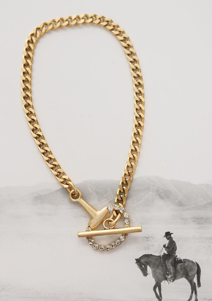 THE DOLLY NECKLACE