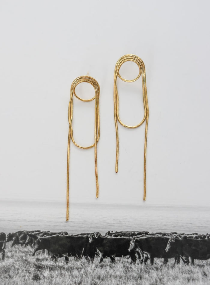 GOLD LASSO EARRINGS