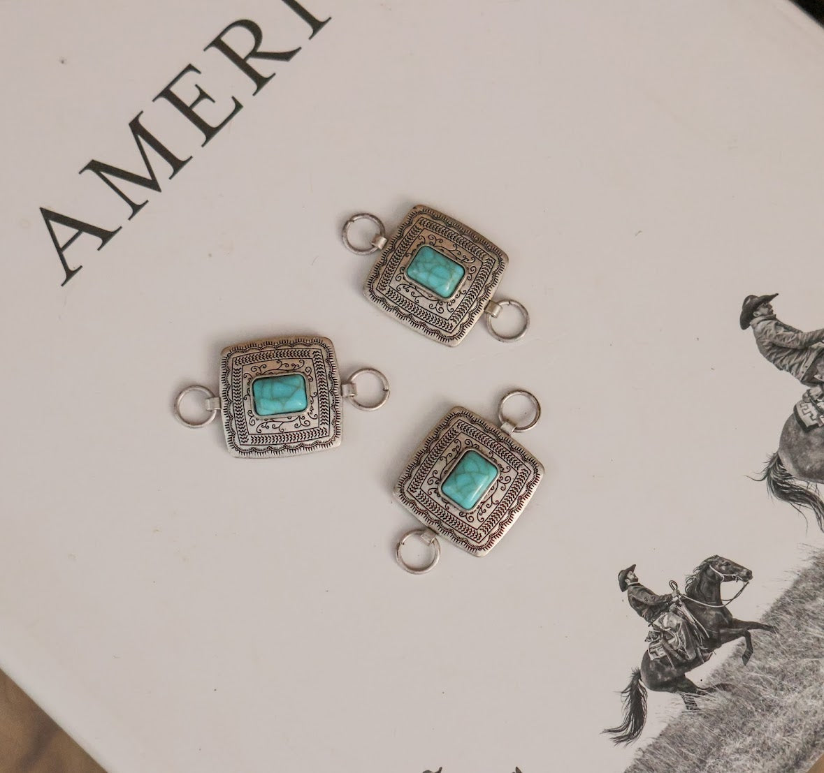 TURQUOISE SQUARE SCARF ACCESSORY