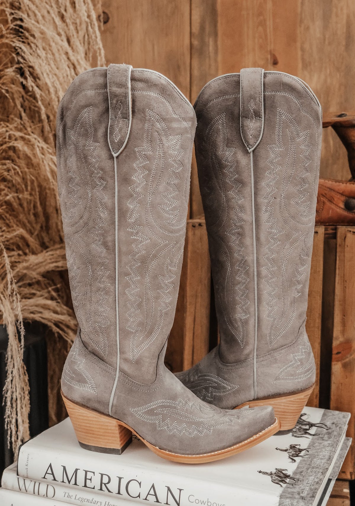 ARIAT CASANOVA BOOT-ASH SUEDE