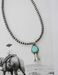 THE AMBER NECKACE