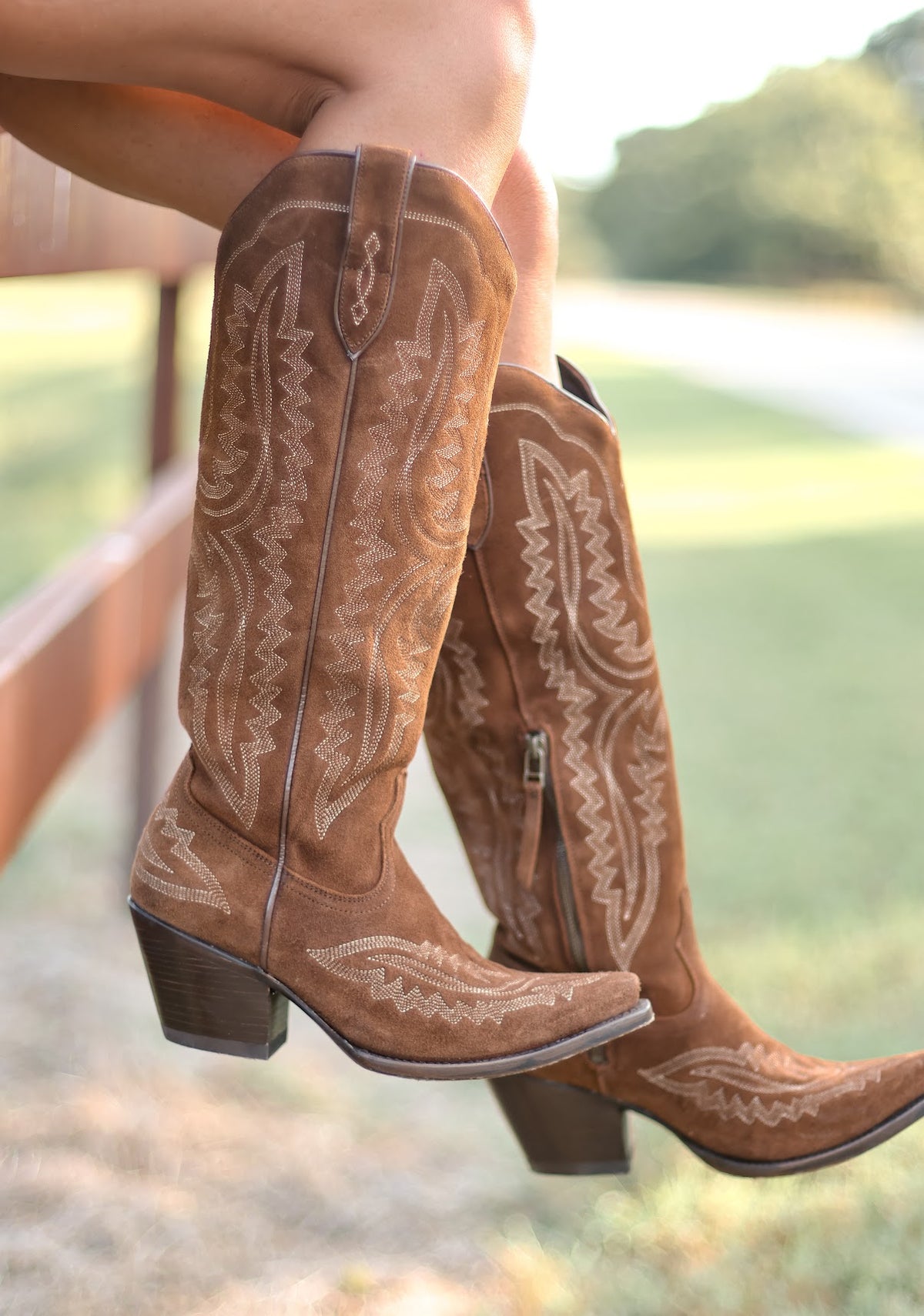 ARIAT CASANOVA BOOT-OILED TAN SUEDE