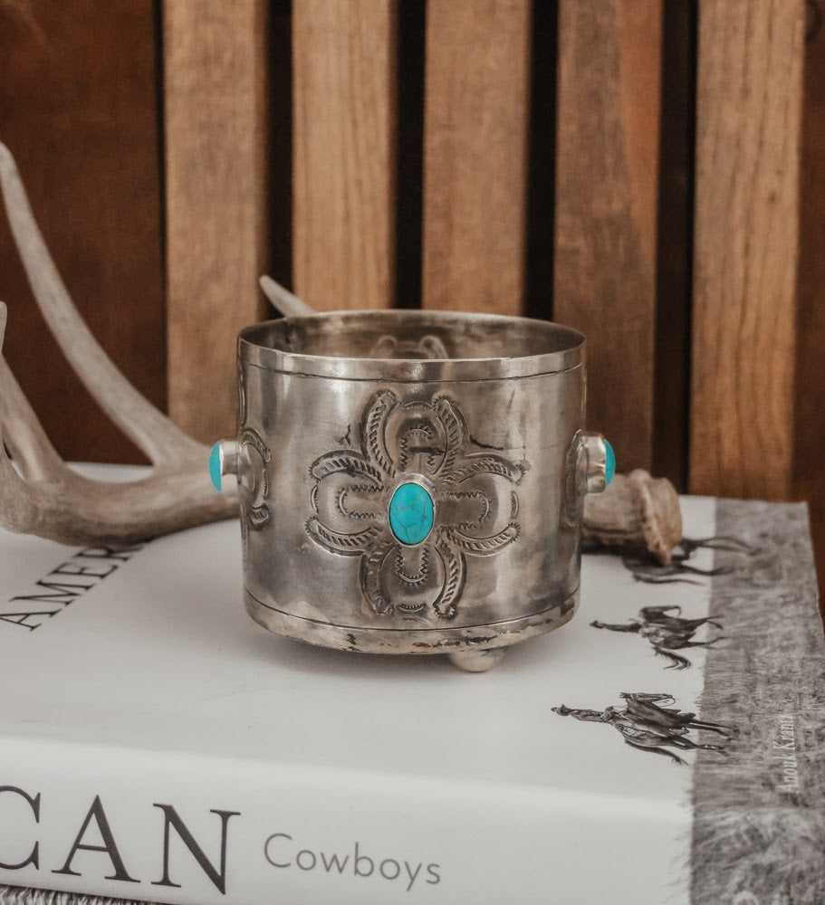 RUSTIC SILVER STAMPED WINE COASTER