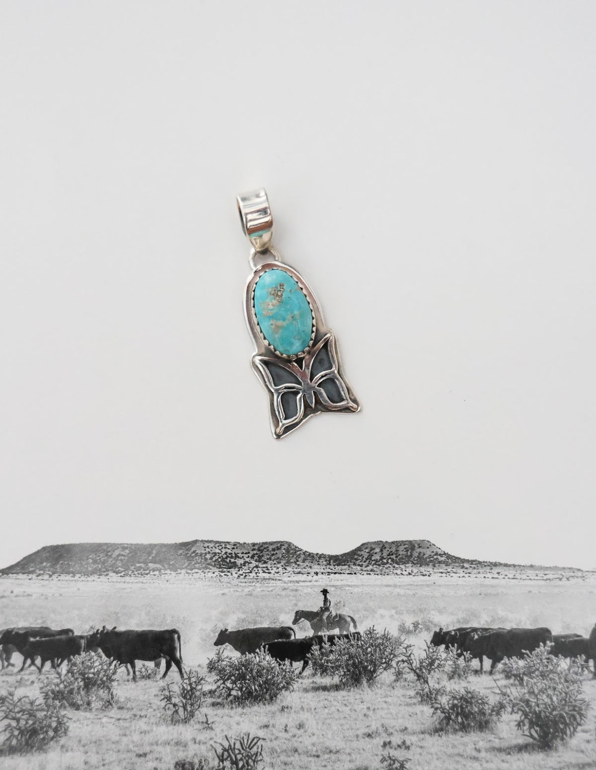 THE PRESTON PENDANT