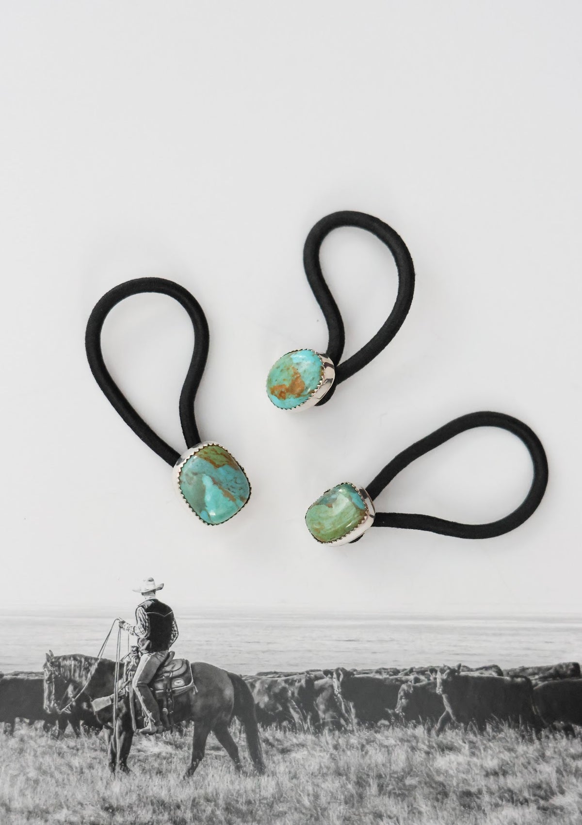 THE CAROLINA HAIR TIE
