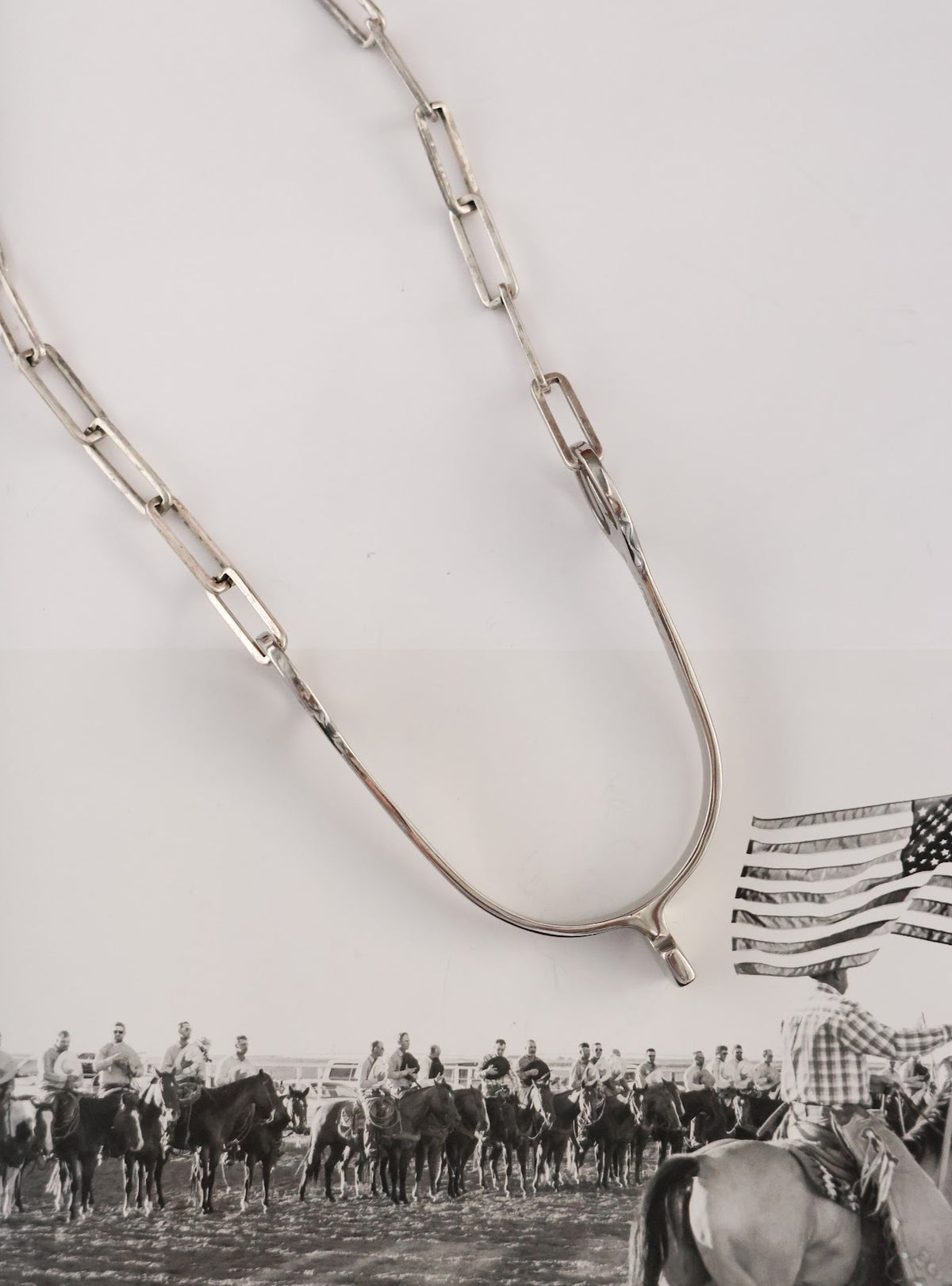 THE DUSTY NECKLACE